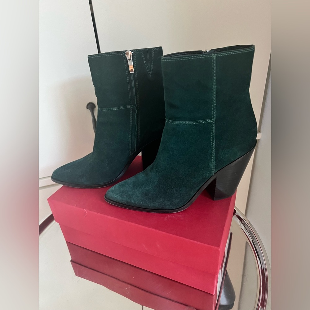 Paige emerald green heeled ankle boots, size 8